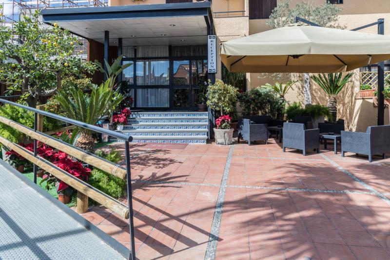 Hotel Malavoglia Ачі-Кастелло Екстер'єр фото