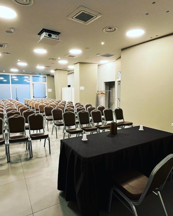 Hotel Malavoglia Ачі-Кастелло Екстер'єр фото
