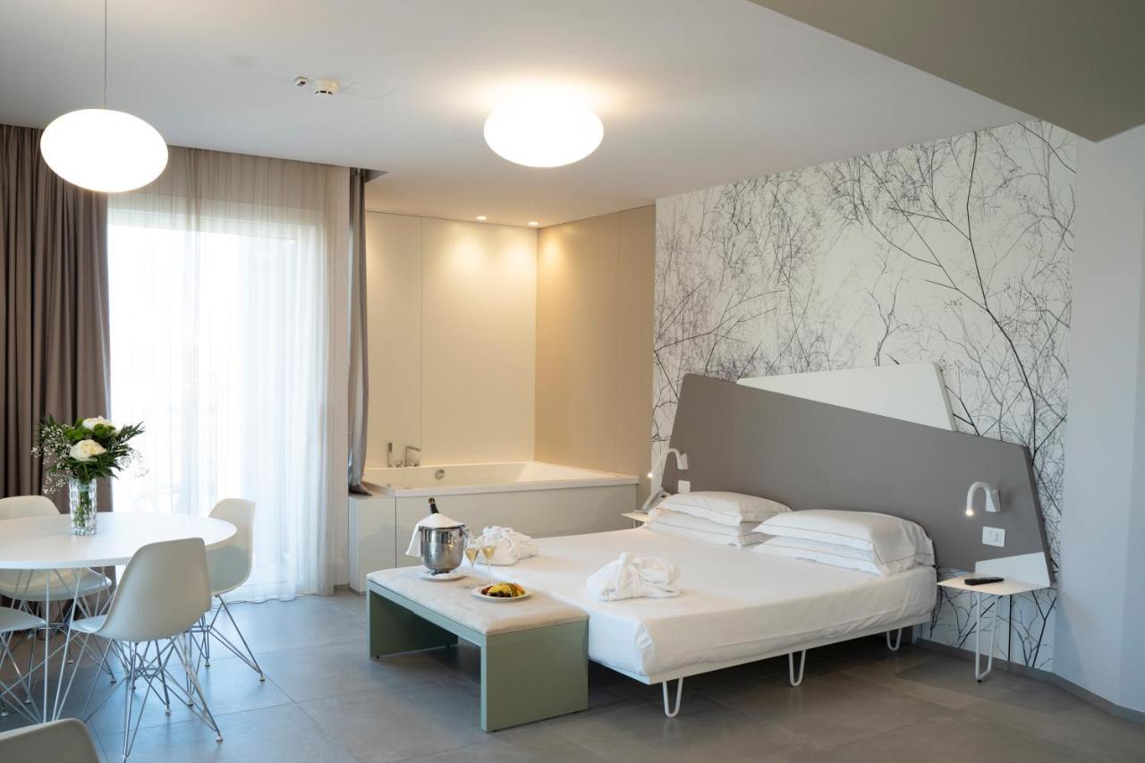 Hotel Malavoglia Ачі-Кастелло Екстер'єр фото