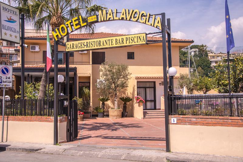 Hotel Malavoglia Ачі-Кастелло Екстер'єр фото